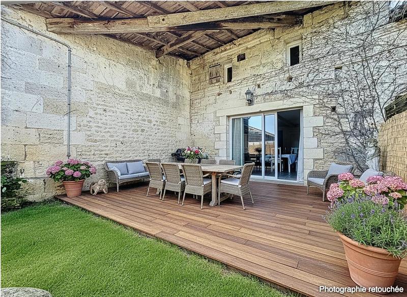 Maison en pierre - 201 m² - 7 pièces