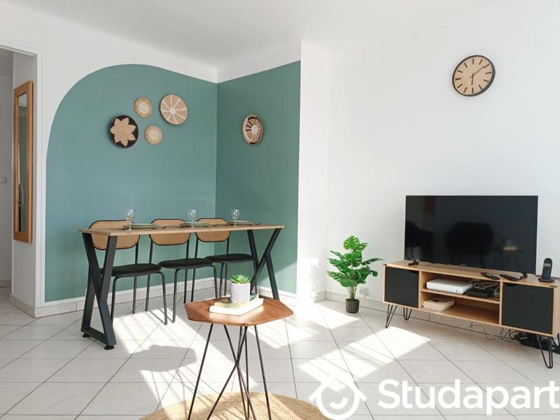 Chambre - 12 m² - 1 pièce