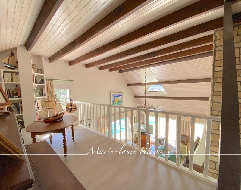 Maison - 200 m² - 6 pièces