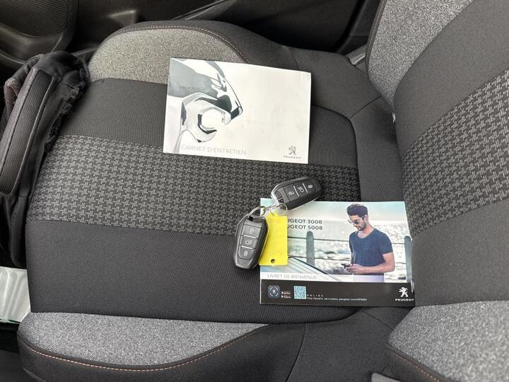 Peugeot 3008 (2) 1.2 Puretech 130 s&amp;S Active Business