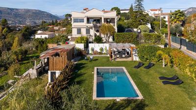 Maison - 142 m² - 5 pièces