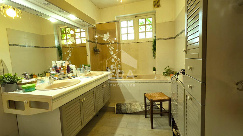 Maison - 174 m² - 4 pièces