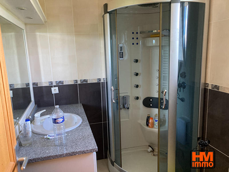 Maison - 207 m² - 7 pièces