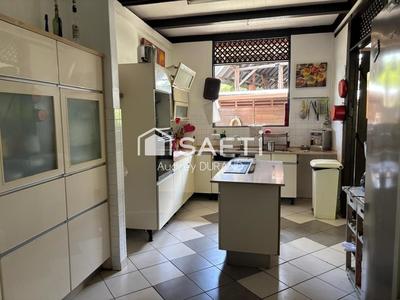 Maison - 141 m² - 6 pièces