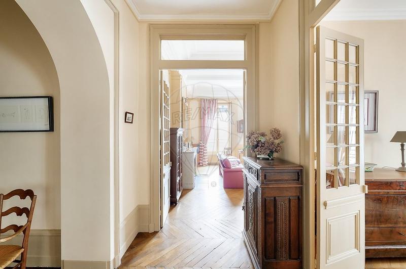 Appartement - 183 m² - 8 pièces