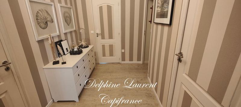 Maison traditionnelle - 232 m² - 7 pièces