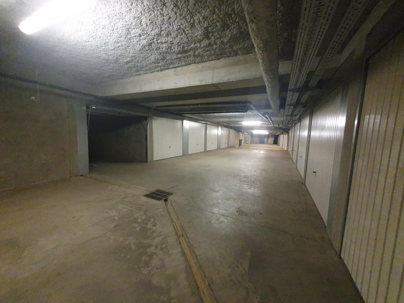 Parking / Garage - 15 m²