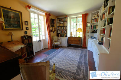 Maison - 199 m² - 8 pièces