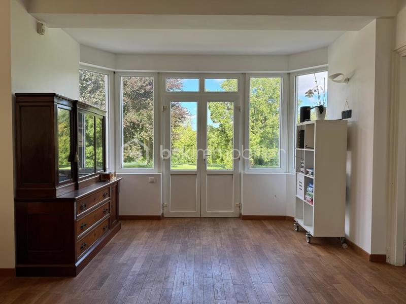 Maison de maîtres - 990 m² - 16 pièces