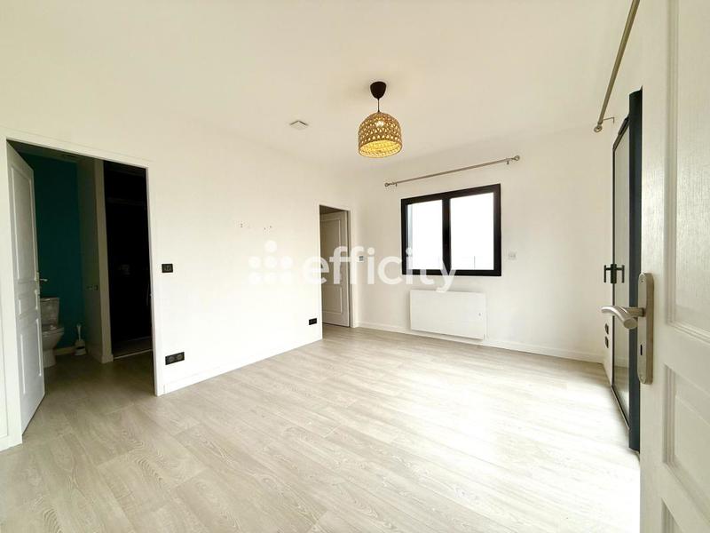 Maison - 147 m² - 6 pièces