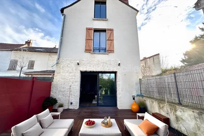 Maison - 110 m² - 4 pièces