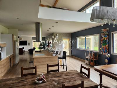 Maison de campagne - 263 m² - 5 pièces