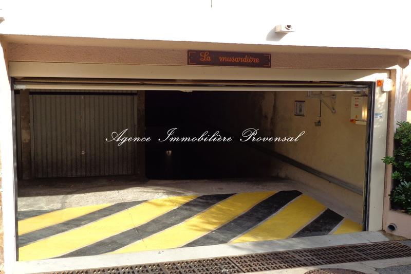 Parking / Garage - 10 m²