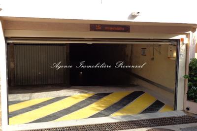 Parking / Garage - 10 m²