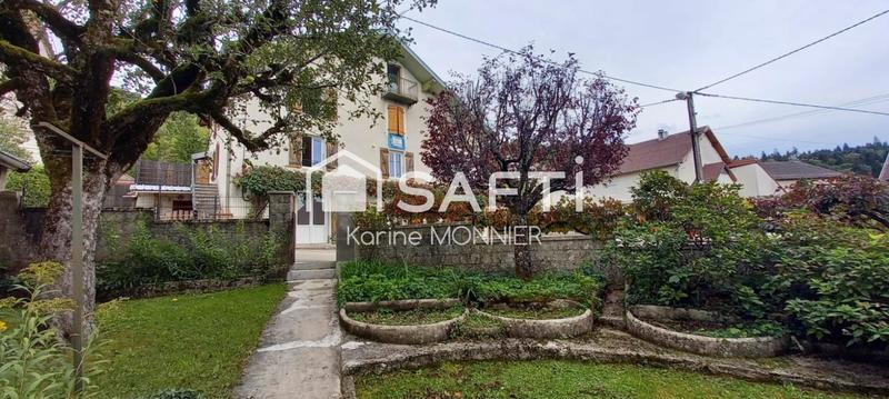 Maison - 250 m² - 9 pièces