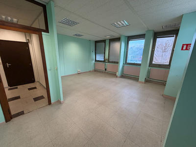 Local d'activité / Entrepôt - 80 m²