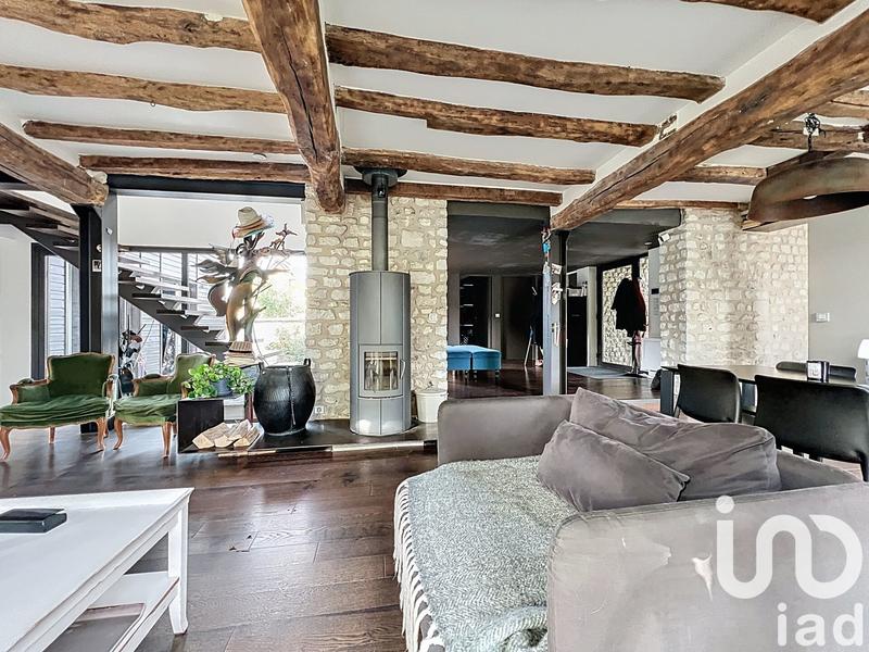 Maison - 220 m² - 8 pièces