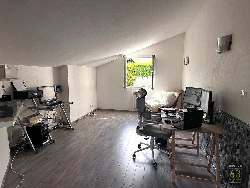 Maison - 159 m² - 6 pièces