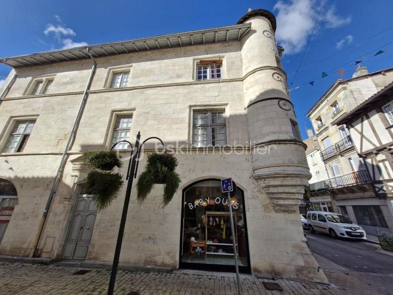 Immeuble - 177 m² - 15 pièces