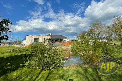 Maison - 185 m² - 7 pièces