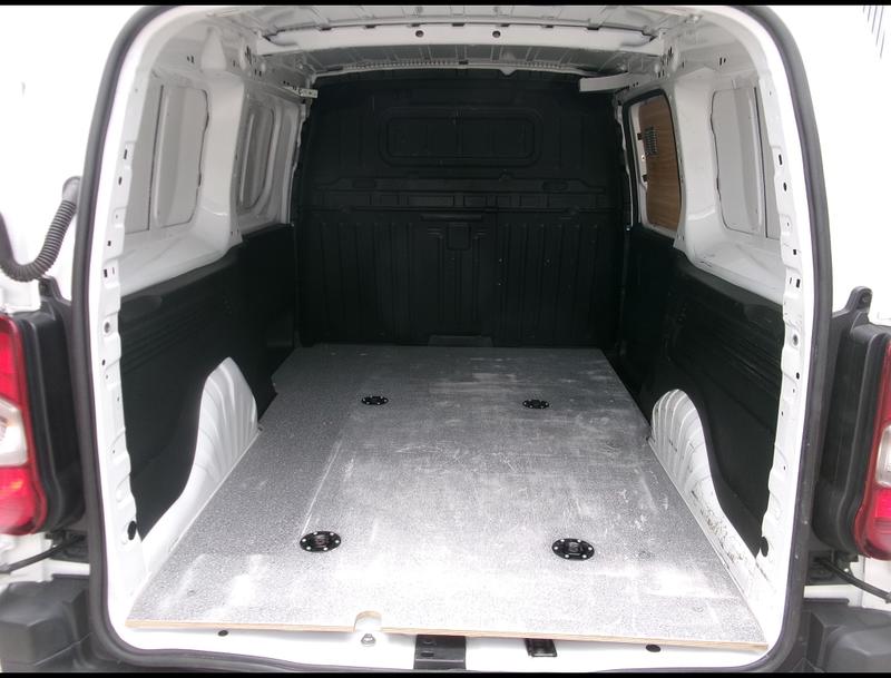 Peugeot Partner Bhdi 100 Asphalt Long Bvm