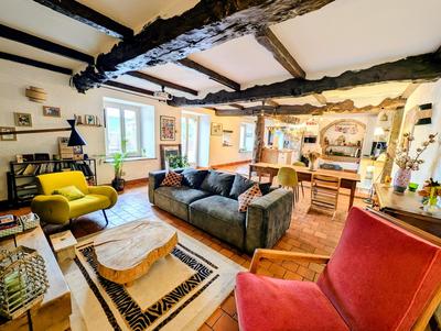 Maison - 213 m² - 7 pièces