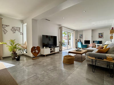 Villa - 186 m² - 6 pièces
