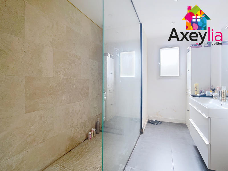 Maison - 141 m² - 6 pièces