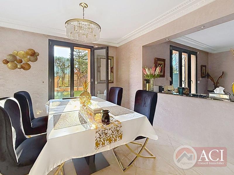 Maison - 149 m² - 7 pièces