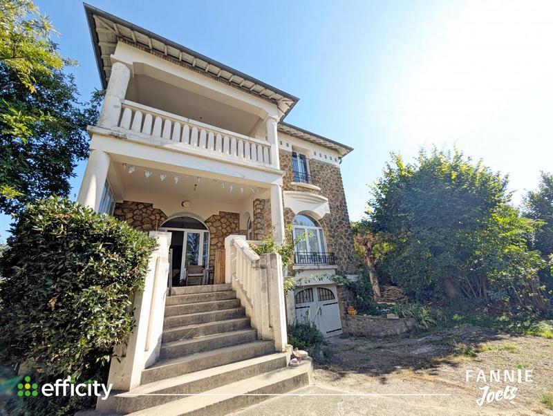 Demeure - 137 m² - 6 pièces