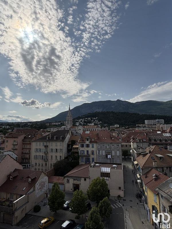 Appartement - 85 m² - 3 pièces