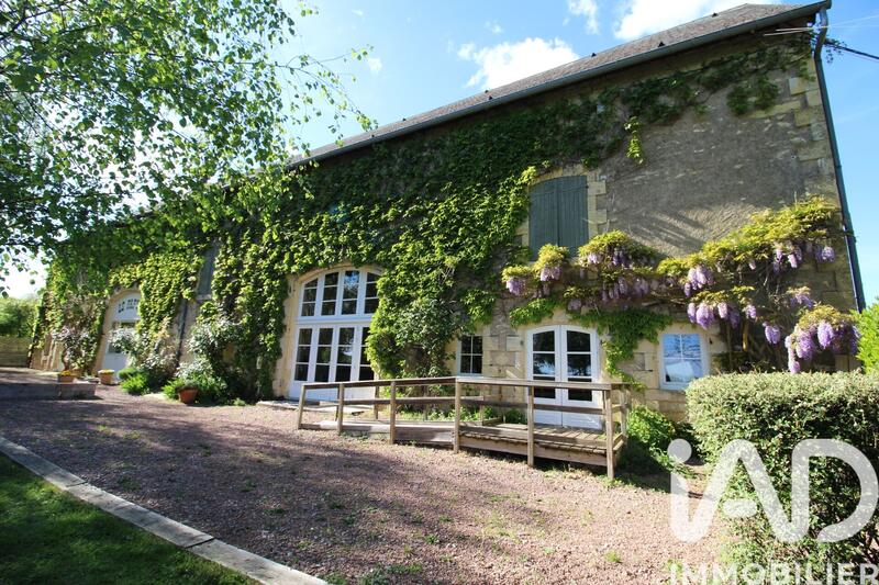 Maison - 615 m² - 14 pièces