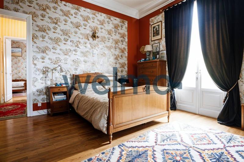 Maison - 301 m² - 16 pièces