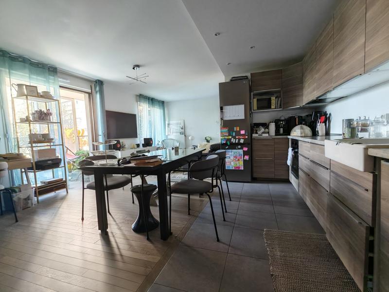 Appartement - 90 m² - 4 pièces