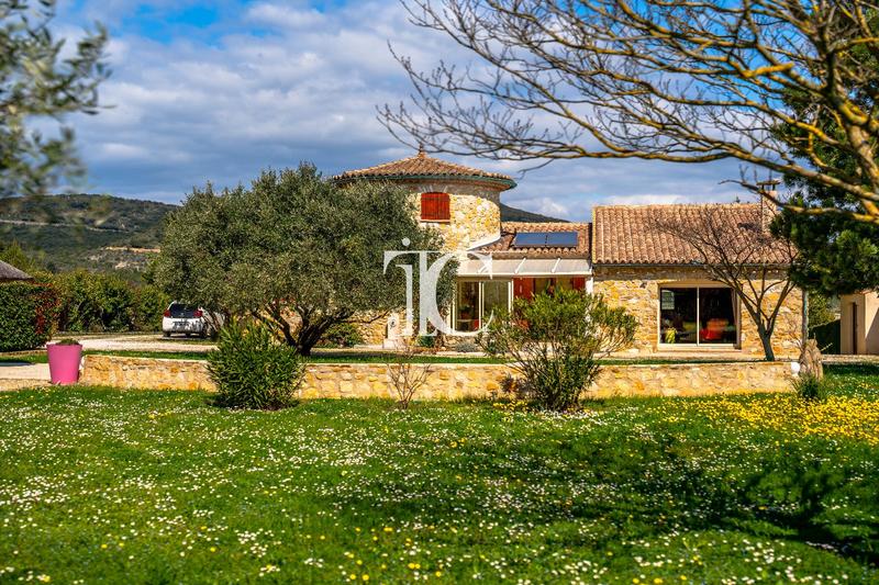 Villa - 172 m² - 5 pièces