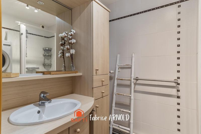 Appartement - 65 m² - 2 pièces