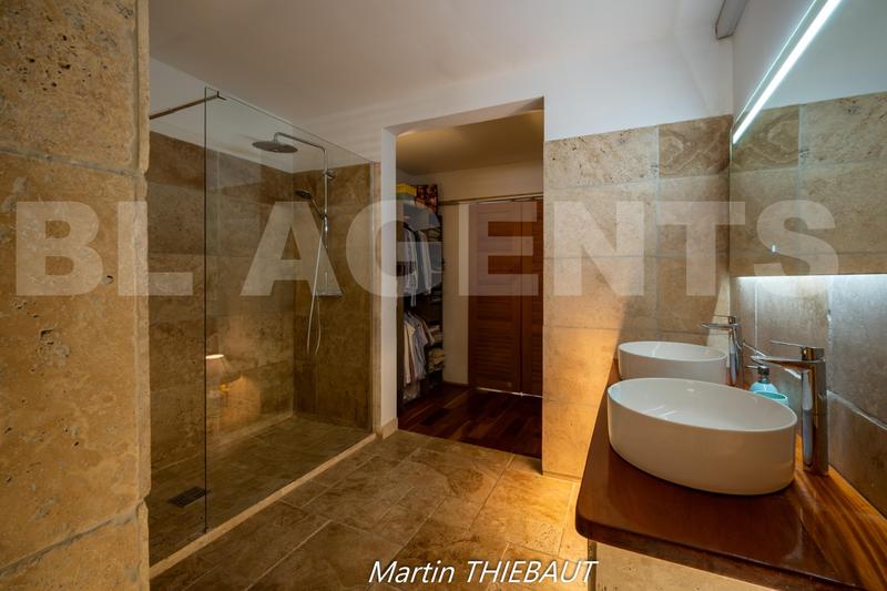 Maison - 200 m² - 6 pièces