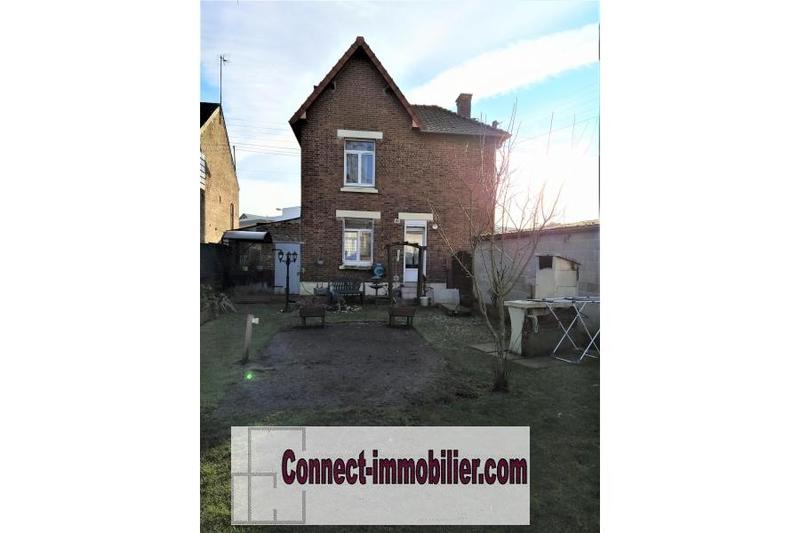 Maison - 80 m² - 4 pièces