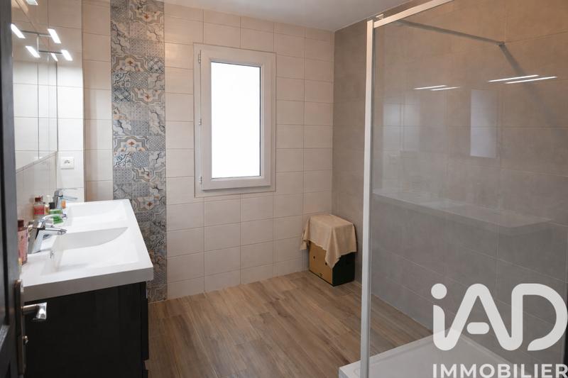 Maison - 251 m² - 10 pièces