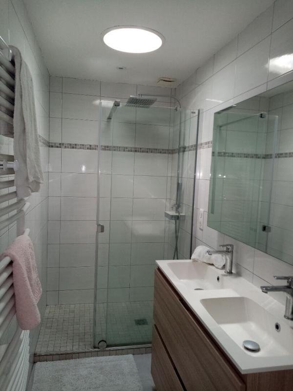 Maison - 180 m² - 9 pièces