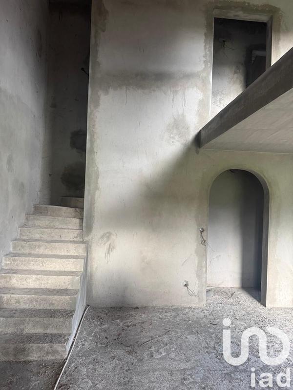 Maison - 231 m² - 8 pièces