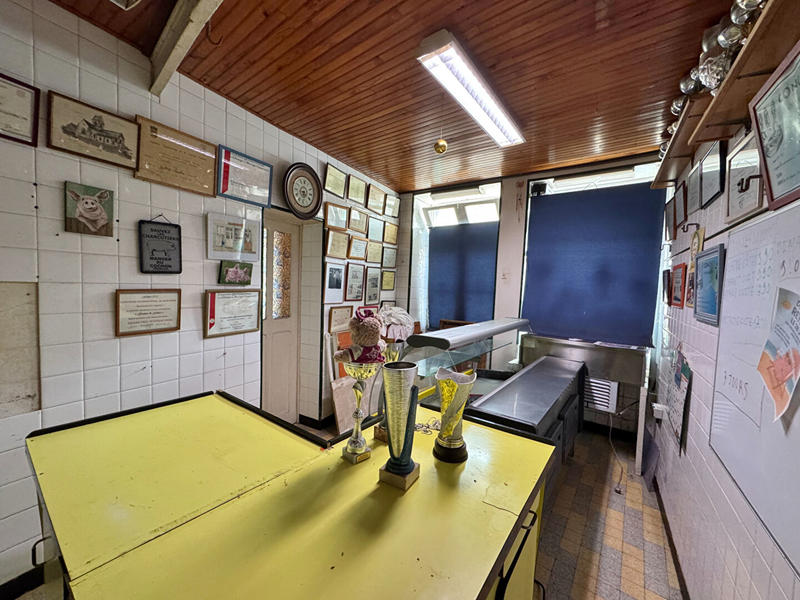 Immeuble - 8 pièces