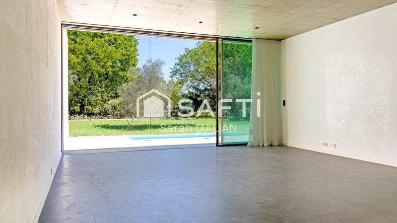 Maison - 270 m² - 5 pièces