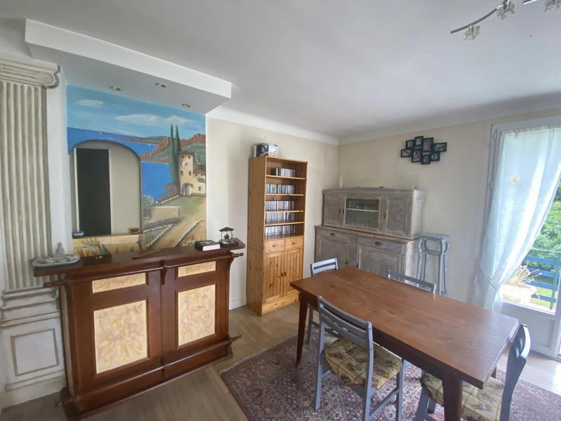 Appartement - 176 m² - 7 pièces