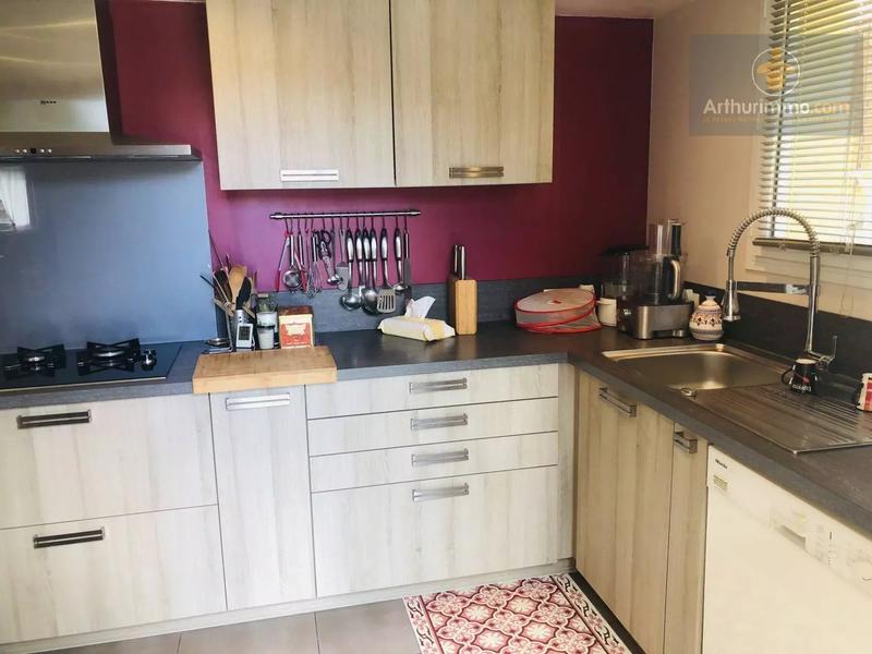 Maison - 177 m² - 8 pièces