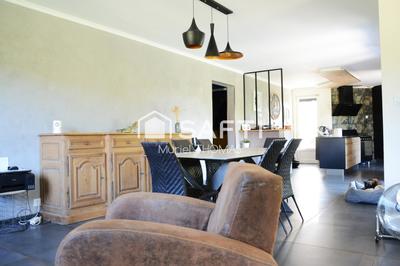 Maison - 156 m² - 6 pièces