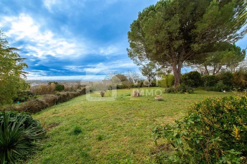 Maison - 171 m² - 5 pièces