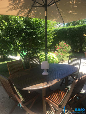 Maison - 220 m² - 9 pièces