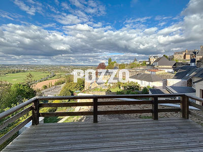 Maison - 215 m² - 8 pièces