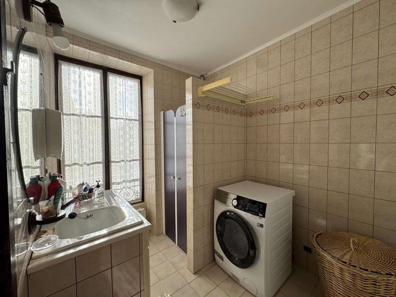 Maison - 230 m² - 7 pièces